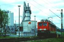 Mal wieder ein Foto aus l�ngst vergangenen Tagen. Einer der letzten Personenz�gen auf der Strecke K�nigsh�tt-Elbingerode h�lt im Mai 1999 am Haltepunkt Hornberg.