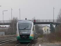 Nachschuss VT 20B  Landkreis Regensburg  der Vogtlandbahn nach Regensburg Hbf bei der Ausfahrt in Wiesau (Oberpf), 22.03.2009