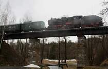 58 311 �berquert am 28.03.09 die Zschopau Br�cke in Schlettau.