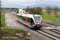 17.4.2004: Probefahrt mit dem Stadler GTW der Vintschgerbahn auf der GKB - hier verl��t der Triebwagen gerade den Bahnhof Bergla