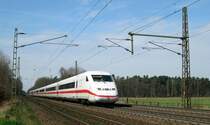 ICE 589 Hamburg-Altona - M�nchen Hbf f�hrt am 31.03.09 mit 200 km/h durch Radbruch Richtung Hannover Hbf.