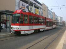 Cottbus: Stra�enbahnlinie 4 nach Sachsendorf an der Haltestelle Stadtpromenade.