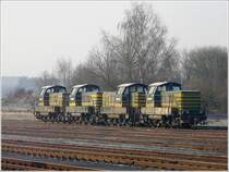 G�hnende Leere am kalten Morgen des 30.03.09 um halb 9 im Bahnhof von Gouvy, nur die 4 Rangierloks sind dort abgestellt und eine steht noch immer verkehrt herum. (Jeanny) 