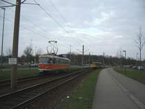 Der Fahrschulwagen der IFTEC 5001 ist in Leipzig-Gr�nau unterwegs und erreicht gleich die Hst. Sch�nauer Ring.
30.03.2009