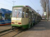 Brandenburg(Havel): Stra�enbahnlinie 1 nach Anton-Saefkow-Allee am Hauptbahnhof.