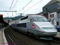 In Chamb�ry f�hrt SNCF TGV-R4505, aus Italien kommend, weiter Richtung Lyon. Dies ist einer der Dreisystem-Triebz�ge, welche auch in Italien fahren k�nnen.

30.08.2007 Chamb�ry