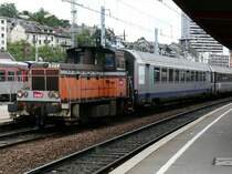 Die Y8468 rangiert Corail-Wagen.
30.08.2007 Chamb�ry