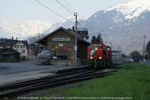 Die Steiermark in Liechtenstein..
D 05, genauer 90 34 0020 005-6, der Steierm�rkischen Landesbahnen (STLB) �berf�hrt im Schlepp die ehemalige Gleisbau Vanoli AG 
V 100 (ex 211 124-3), bezeichnet als Am 847 961-0  Vreneli , nach Graz (A).
Hier bei der Durchfarht in Schaan-Vaduz FL.
10.04.09