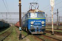 ET22-1183 wartet am 10.04.09 in Wegliniec auf ihre Abfahrt.