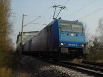 185 519-6 und 185 530-3 VPS nach �berquerung des Mittellandkanals bei Peine