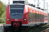 Was ist das ? Ein neuer Dieseltriebwagen ? N��, nur 426 014-7 auf der RB35 beim Abr�sten in Oberhausen Sterkrade wegen technischer Problems am 10.04.2009