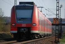 Unterm Marburger Landgrafenschloss (XIII). Kein Kasperltheater auf der R�ckseite von Quietschie: Der Vorhang ist unten. (07. April 2007, 17:53)