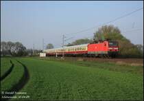�ber Ostern 2009 f�hrt die Erzgebirgsbahn in Eigenregie Sonderz�ge von Chemnitz nach Berlin und zur�ck. Eingesetzt weden TEE 1.kl.-Wagen und 143 658. Hier abgelichtet auf der R�ckfahrt als RE70996 vor Doberlug-Kirchhain am Karfreitag, 10.04.09.