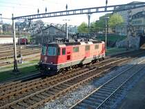 SBB-Cargo: Die Re 4/4 3 11352 (ex. SOB)kehrt am 9.4.09 nach einer G�terleistung (wahrscheinlich Luzern-Rotkreuz) nach Luzern zur�ck.