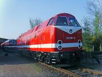 In bestem Erhaltungszustand pr�sentierte sich 229 188-8 des Th�ringer Eisenbahnvereins(TEV) am 11.04.2009 zur Saisoner�ffnung des Eisenbahnmuseums Bayerischer Bahnhof zu Leipzig auf dem Vereinsgel�nde in Leipzig Plagwitz.