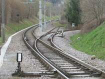 Die Wendeschleife in Langensteinbach St. Barbara auf der rechten Seite auf der linken geht es mit der S11 nach Ittersbach. Die Wendeschleife ist au�er Betrieb.  