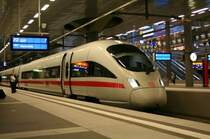 ICE-T 1000 nach Warnem�nde mit 411 1163 am 28.9.2008 in Berlin Hbf. 


