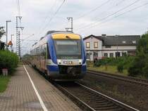 Drei verschiedene Triebwagens der NOB: Hier ist die VT307 mit NOB 80648 Kiel-Husum unterwegs auf Bahnhof J�bek am 26-6-2007