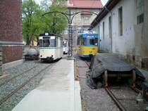 Oh da stehen ja noch mehr!!!Ganz hinten steht Beiwagen 19 LEW BZ70/1, vorne links Beiwagen 14 B 57 und rechts steht LEW G4-65.ACHTUNG:Foto wurde von �ffentlichen Gel�nde aus festgehalten!!!!!Naumburg a.d.Saale 19.04.2009