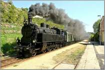 Dampflok 629.01 f�hrt mit SDZ 16258 von Wien S�d Ostseite nach Aggsbach-Markt in der Wachau.
Stein-Mautern 19.04.2009