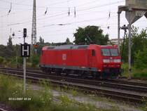 185 008 rollt in Frankfurt/Oder solo richtung Oderbr�cke.11.07.07