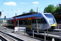 Am 19.04.09 steht in Gie�en auf Gleis 12 der HLB-Tw 508 106 als HLB 83969 nach B�dingen abfahrbereit.Der Zug fuhr nur bis B�dingen,weil hinter B�dingen die Strecke wegen Bauarbeiten gesperrt war und ab B�dingen gabs b.z.w gibts SEV mit Bussen.