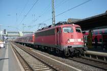 In Gie�en auf Gleis 3 steht am 31.03.09 die Lok 110 402-5 als RB 15343 nach Friedberg(Hessen) abfahrbereit und wartet auf seine Fahrg�ste.