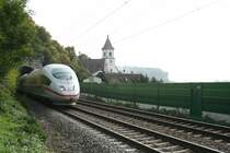 ICE 406 4604 am 12.10.2008 in Istein.
