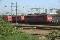 Das Foto Zeigt 151 109-6 zusammen mit 151 107-0 und einer dritten 151 am 21.4.2008 in Venlo (NL)