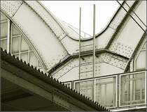 Genietet - 

Detail Hallendach Hauptbahnhof Karlsruhe.

19.04.2009 (G)