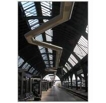 Impressionen Hauptbahnhof Karlsruhe - 

Beleuchtungsband unter dem Bahnsteigdach. 

19.04.2009 (G)