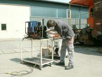  Auch an Dampfloks wird gearbeitet  Diese 5  Live Steam Dampflok wurde in den Lehrlingswerkst�tten der SOB gebaut.Samtagern 22.04.09