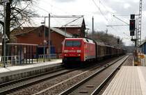 152 044 bespannt am 22.03.09 einen G�terzug Richtung Berlin, hier in Burgkemnitz.