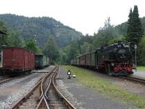 99 731 der S�chsichs-Oberlausitzer Eisenbahngesellschaft mBh mit Zug 208 Zittau-Kurort Oybin auf Bahnhof Kurort Oybin am 12-7-2007.