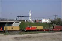 361 234 der ELV scheibt einen Leerzug in Richtung Altenwerder...
