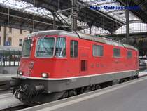 Re 4/4 11159 in Basel SBB mit einem IC nach Z�rich- Chur am 18.04.09