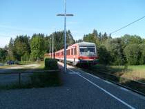628er-Doppeltraktion mit 628 237-0 als hinterem Triebwagen bei der Ausfahrt aus Leuterschach Richtung F�ssen, August'07