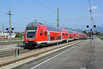 Ein RE nach M�nchen h�lt im August 2008 in Freilassing.