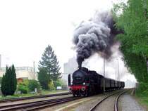 638.1301 verl�sst mit SLp91148 den Bhf. Ried i.I. zum Bahnhofsfest in Simbach/Inn; 090426