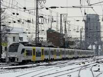 Der 460 011 und ein weiterer am 05.01.2009 bei der Einfahrt in den K�lner Hbf. 