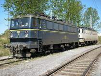 F�r die WAB-Loks 51 und 52 war der 01.Mai 2009 kein freier Tag.Am Nachmittag mu�ten beide Loks das erste Mal nach Bergen/R�gen fahren und Abend dann Richtung Festland.Um die Mittagszeit standen beide Loks in Klementelvitz in der prallen Mittagssonne.