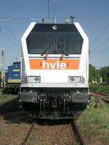 Eine Lok scheint die bahnbilder-Gemeinde zu spalten: 264 004-3 der hvle beim Tag der offenen T�r im Rbf Wustermark, 2009-05-01.