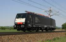MRCE 189 210 unterwegs als Lokzug auf der Westbahn in der N�he des Flughafen H�rsching aufgenommen am 02. Mai 2009.