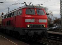 Dieselok BR 217 auf dem Weg nach Rgb Ost (27.03.2009)