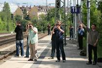 Als der Railjet nach Wien kam, z�ckten alle ihre Kameras.