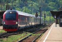 Railjet Sonderfahrt 95739 mit 1216 004 vom Brenner nach Wien Penzing Fbf bei der Durchfahrt in Wien H�tteldorf (8.5.2009)