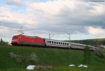 IC 2371  Schwarzwald  (Hamburg Altona-Konstanz) mit Schublok 101 028-9 am km 69,8 16.5.09