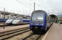 Aufahrt von 23532 mit Ziel Les Arc-Draguignan, 16:14 Nice-Ville, 8. Juni 2002