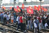 Am 17.5.2009 legten Tamilen den Bahnhof Frankfurt/M ca 2 Stunden zum erliegen. Es fuhr kein einziger Zug mehr.