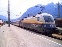 Die A1 schiebt heute ( 21.5.2009 ) mehrmals OEC Z�ge auf den Arlberg bis St.Anton. Fotographiert um 13:35 am OEC 569.

Lg